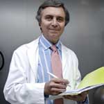 Dr. Julian Bayón